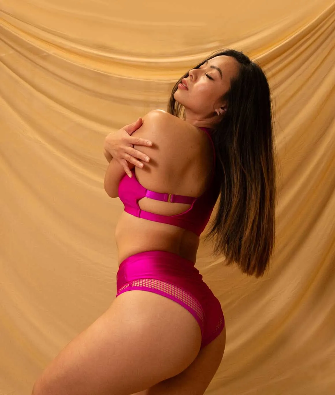 Isla Shorts - Shiny Fuchsia
